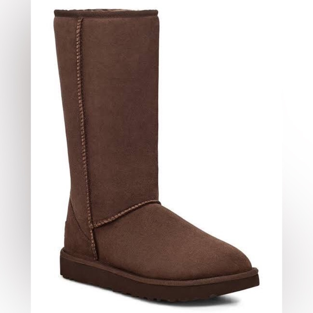 Ugg Classic II tall boot + care kit